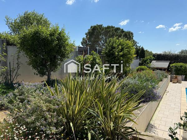 Nouveauté sur Magalas Maison de plain pied  4 chambres grande piscine sur 1100m2 un coin de paradis