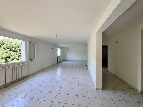 Maison Roquemaure 4 pièce(s) 130 m2