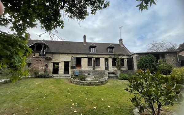 Appartement à louer    1 pièce •  Jaux