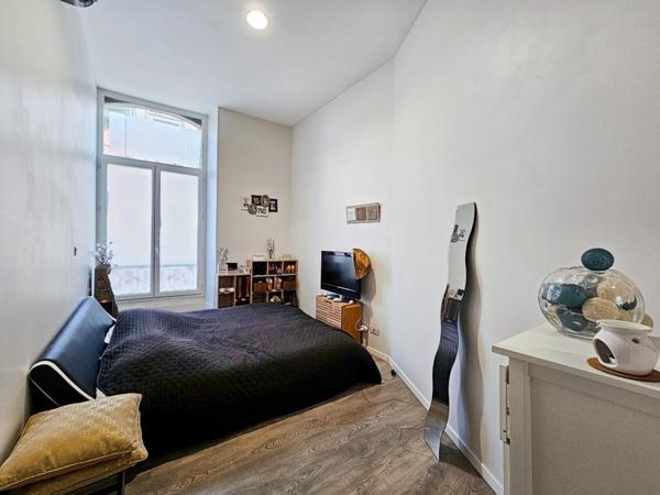 Dpt Hautes Pyrénées (65), à vendre TARBES appartement bourgeois en hyper centre avec terrasse