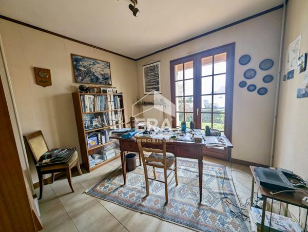 Maison individuelle, 5 chambres avec beau jardin