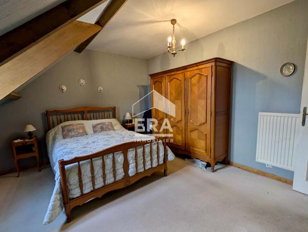 Maison individuelle, 5 chambres avec beau jardin