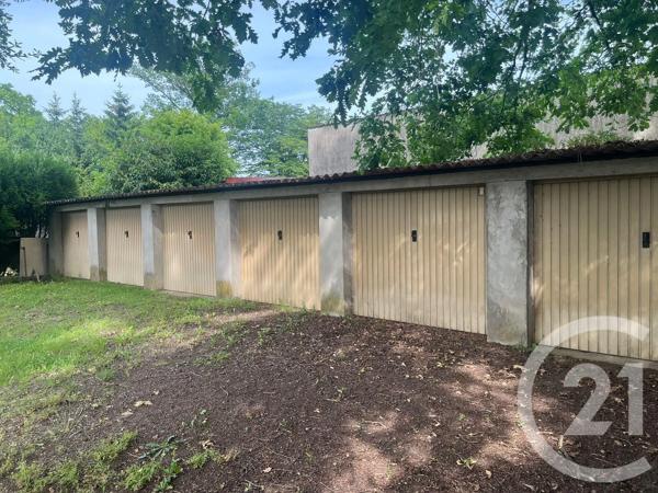 Parking à vendre  385 m 2   CLAYE SOUILLY  - 77