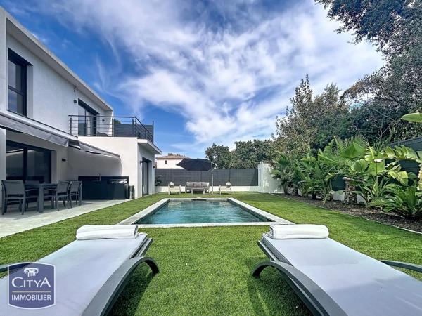 Maison à vendre 5 pièces 124m² Fréjus (83600)