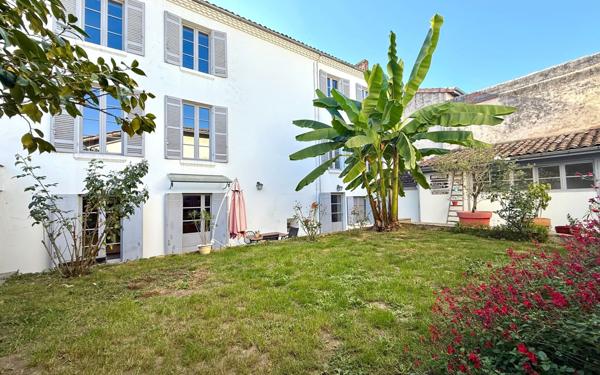 Maison à vendre    7 pièces •  Sainte-Croix-du-Mont