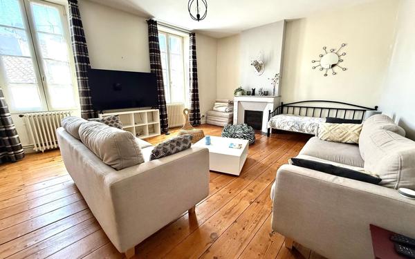 Maison à vendre    7 pièces •  Sainte-Croix-du-Mont