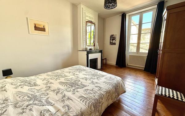 Maison à vendre    7 pièces •  Sainte-Croix-du-Mont