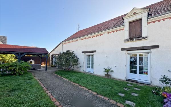 Maison à vendre    6 pièces • 155 m2 Romorantin-Lanthenay