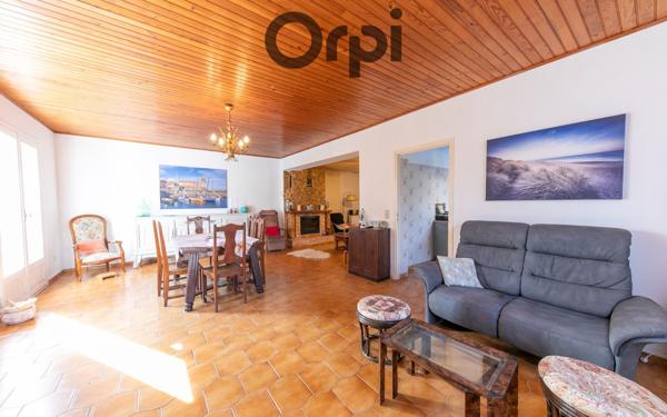 Maison à vendre    6 pièces • 202 m2 Baho