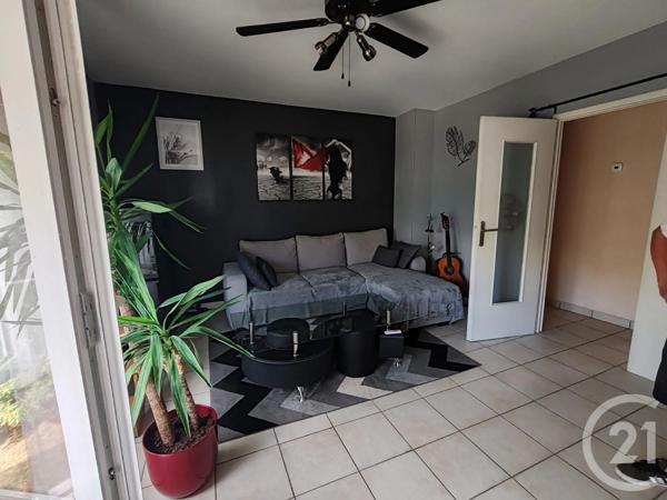 Appartement F4 à vendre  4 pièces - 71,13 m 2   LA CHAPELLE ST MESMIN  - 45