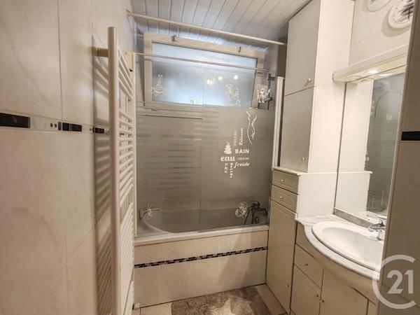Appartement F4 à vendre  4 pièces - 71,13 m 2   LA CHAPELLE ST MESMIN  - 45
