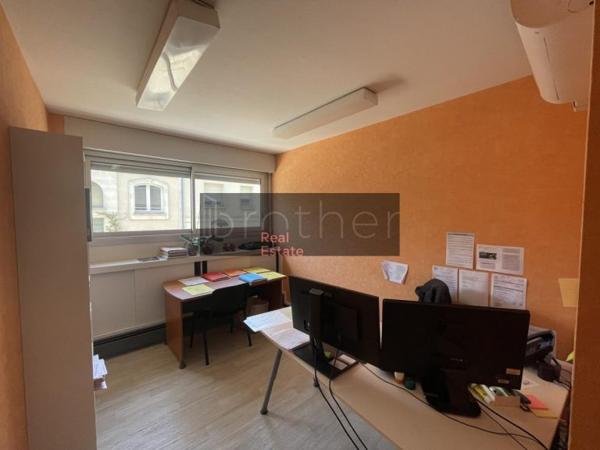 Bureau de 125 m² à louer à Bordeaux Cauderan