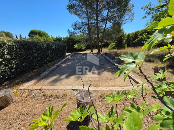 Maison Vidauban type villa d'architecte avec patio, piscine et grand garage