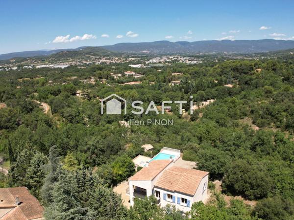 Magnifique Propriété avec Vue Panoramique et Piscine - Apt