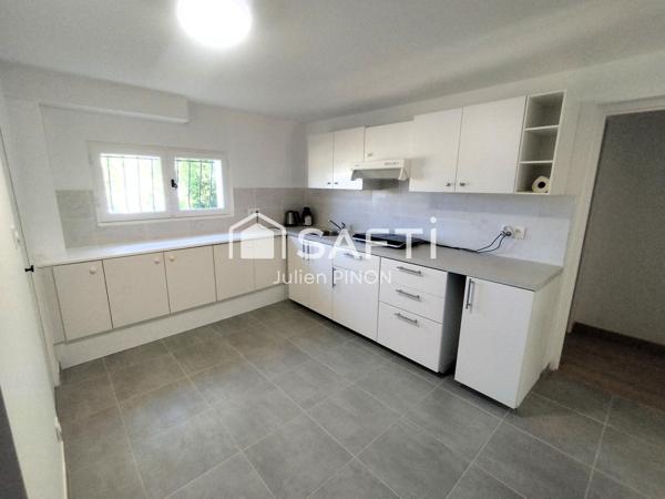 Magnifique Propriété avec Vue Panoramique et Piscine - Apt