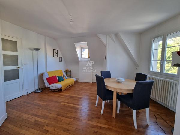 Appartement Pontoise 3 pièces de 60.99 m2

Loyer 990 €/mois charges comprises **

- Ref : MG10461