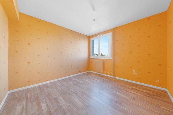 Appartement T4 de 74 m² à Saint Marcel avec garage