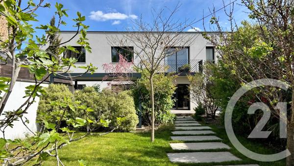 Maison à vendre  15 pièces - 292 m 2   PARIS  - 75020
