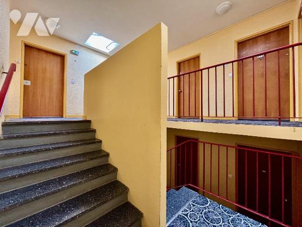 Gaillon - Studio de 33 m2 avec cave et place de parking