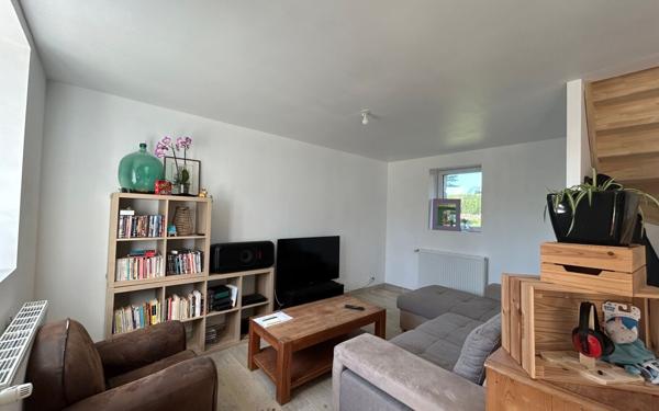 Maison à vendre    5 pièces •  Mespaul