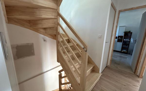 Maison à vendre    5 pièces •  Mespaul