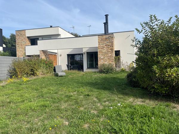 A louer à Saint Avé, Maison contemporaine meublée 4 pièces de 94.85 m2