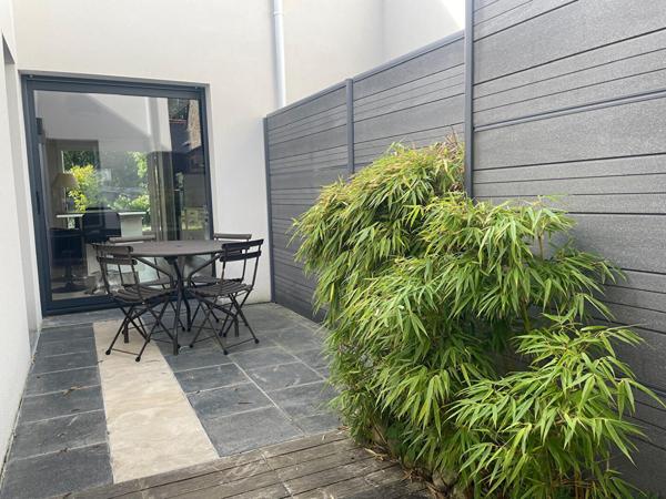 A louer à Saint Avé, Maison contemporaine meublée 4 pièces de 94.85 m2