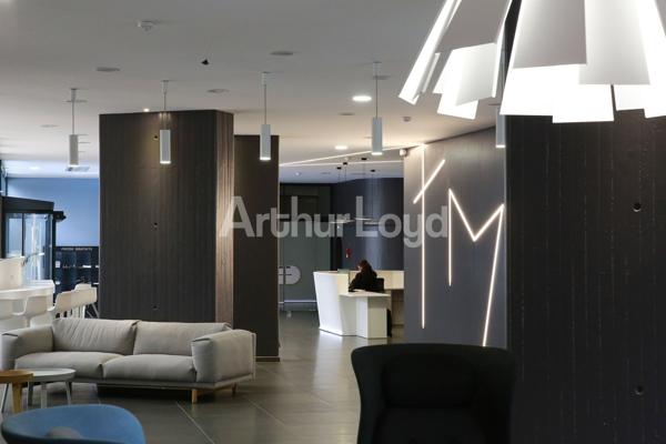 Bureaux à louer à Tourcoing dans la Tour Mercure avec parking sécurisé