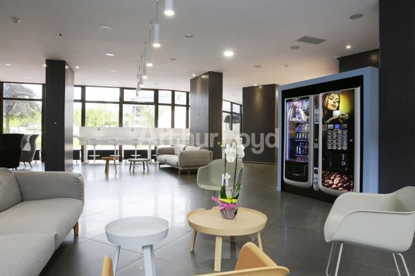 Bureaux à louer à Tourcoing dans la Tour Mercure avec parking sécurisé
