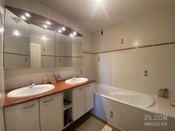 3%COM Bel appartement F4 avec terrasse et grand garage  Hochfelden (67270)