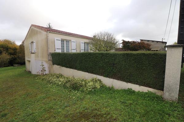 Maison à vendre 5 pièces BRESDON (17) sur une parcelle de 7950m²