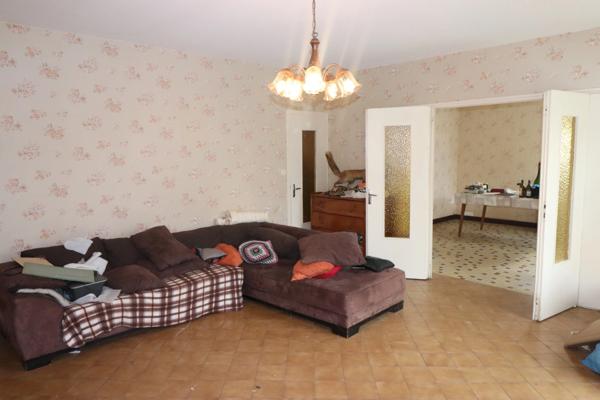 Maison à vendre 5 pièces BRESDON (17) sur une parcelle de 7950m²