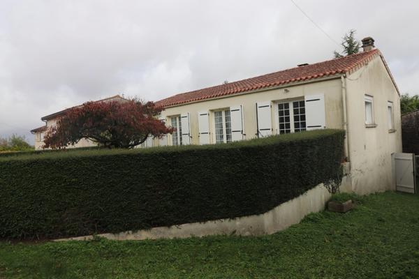 Maison à vendre 5 pièces BRESDON (17) sur une parcelle de 7950m²