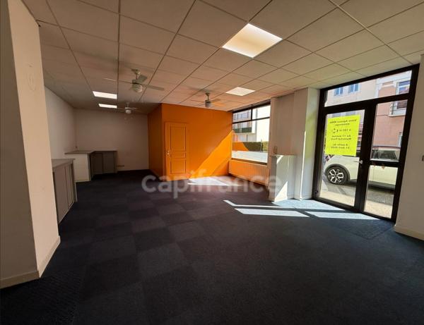 Local/bureau à usage commercial ou professionnel