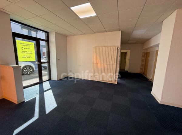 Local/bureau à usage commercial ou professionnel