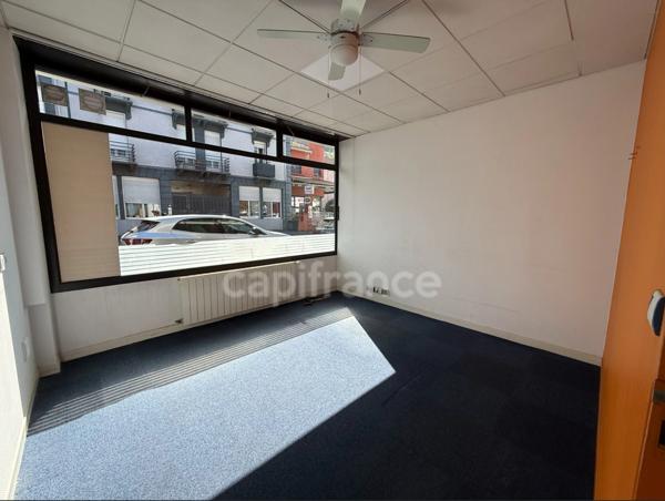 Local/bureau à usage commercial ou professionnel