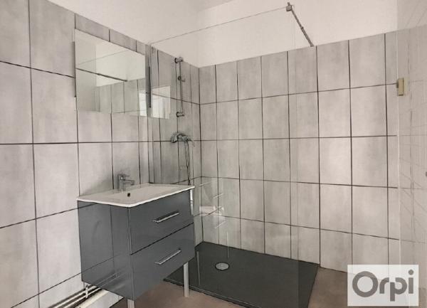 Appartement à louer    3 pièces • 81,75 m2 Néris-les-Bains