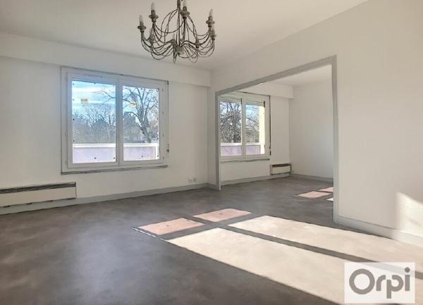 Appartement à louer    3 pièces • 81,75 m2 Néris-les-Bains