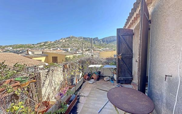 Maison à vendre    2 pièces •  Marseille 8