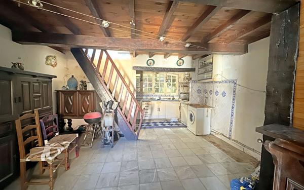 Maison à vendre    2 pièces •  Marseille 8