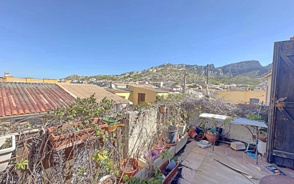 Maison à vendre    2 pièces •  Marseille 8