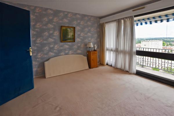 À vendre - Appartement T5 - 105 m² -  Centre-ville - 129 000 €