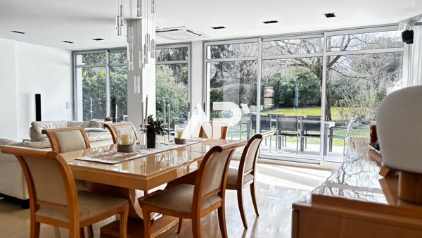Demeure de prestige à Enghien-les-bains 1 760 000 € **  - Référence  1578