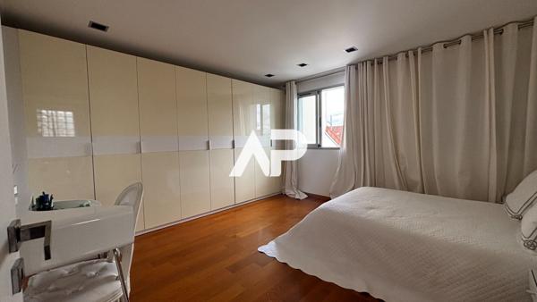 Demeure de prestige à Enghien-les-bains 1 760 000 € **  - Référence  1578
