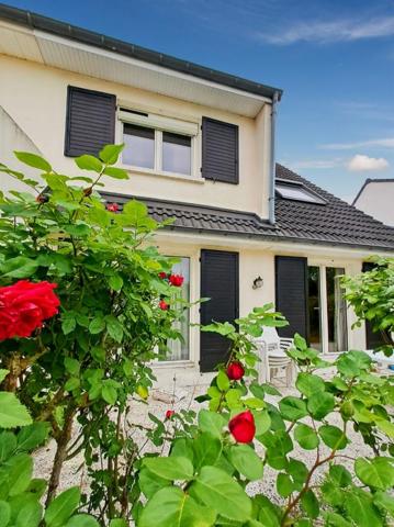 Maison Chalons En Champagne 6 pièce(s) 110 m2 Secteur prisé