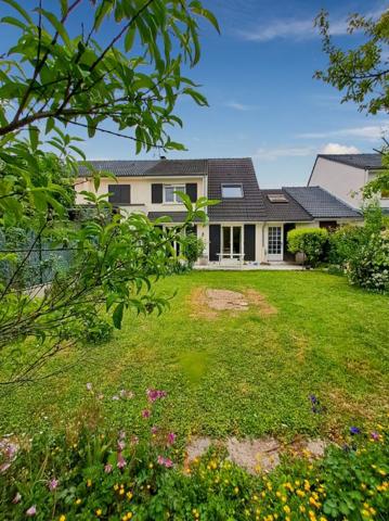 Maison Chalons En Champagne 6 pièce(s) 110 m2 Secteur prisé