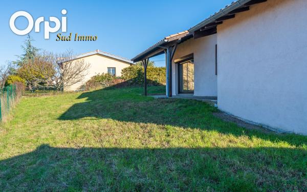 Maison à louer    3 pièces •  Villeneuve-de-Berg