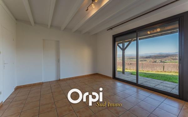 Maison à louer    3 pièces •  Villeneuve-de-Berg