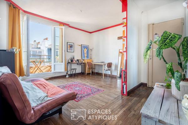 Dernier étage avec ascenseur et balcon