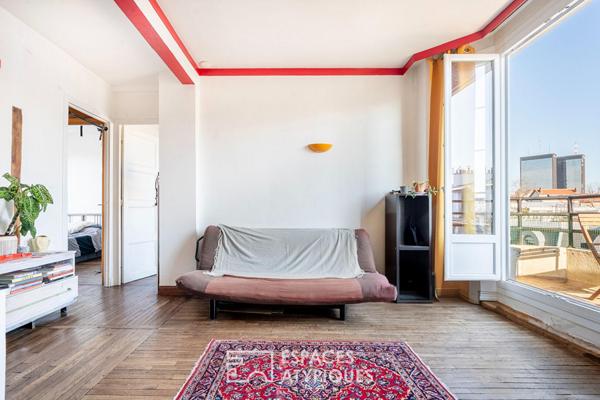 Dernier étage avec ascenseur et balcon